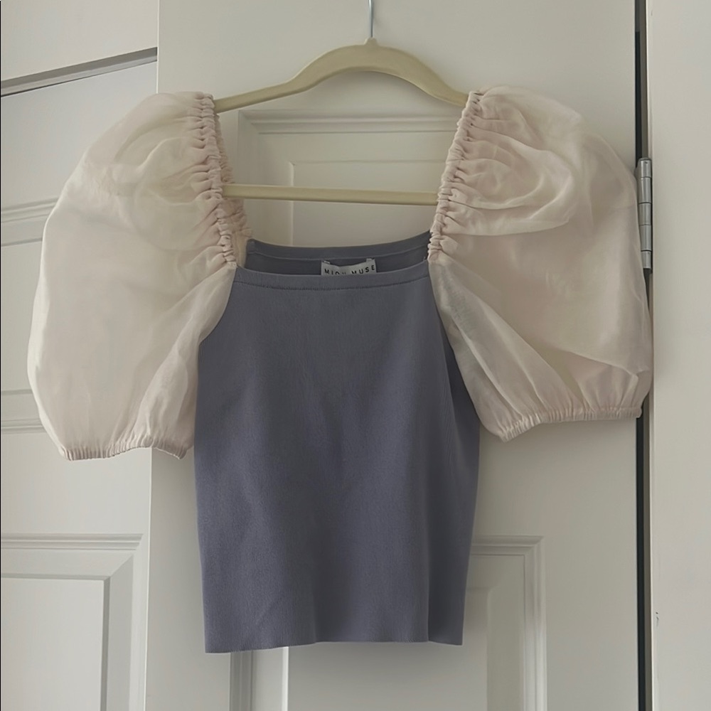 Lavendar and White Fitted Ruched Puff Sleeve Blouse